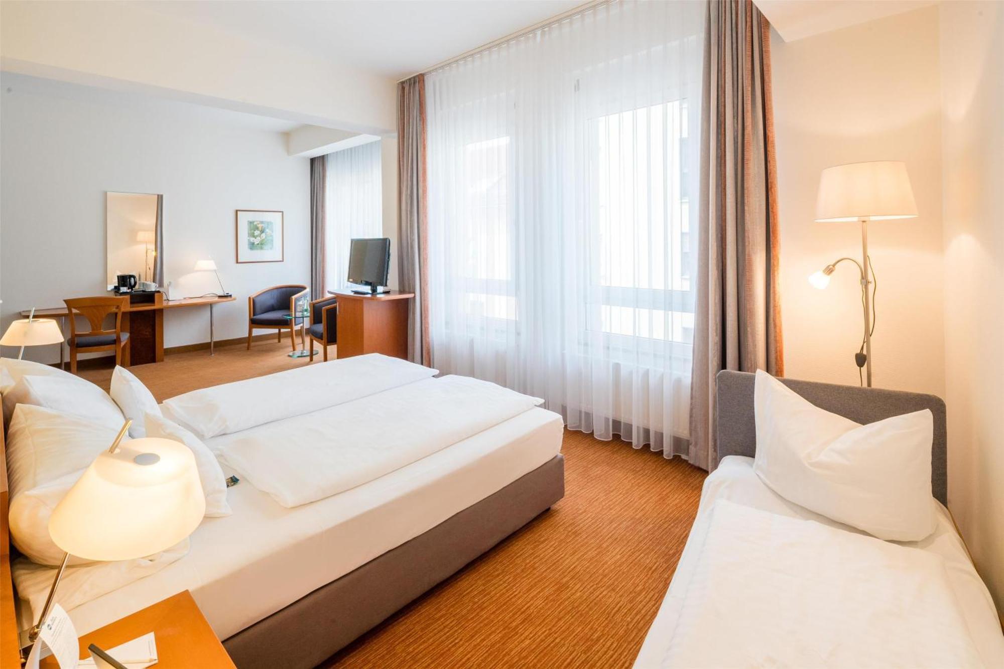 Best Western Hotel Am Strassberger Tor Плауэн Экстерьер фото